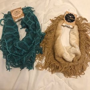 Set of 2 Knit Infinity Scarf NWT